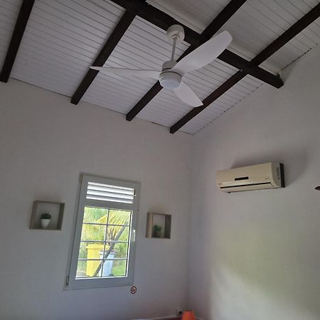 Bungalows Corail, F3 Avec Piscine A Sainte Luce Bagian luar foto